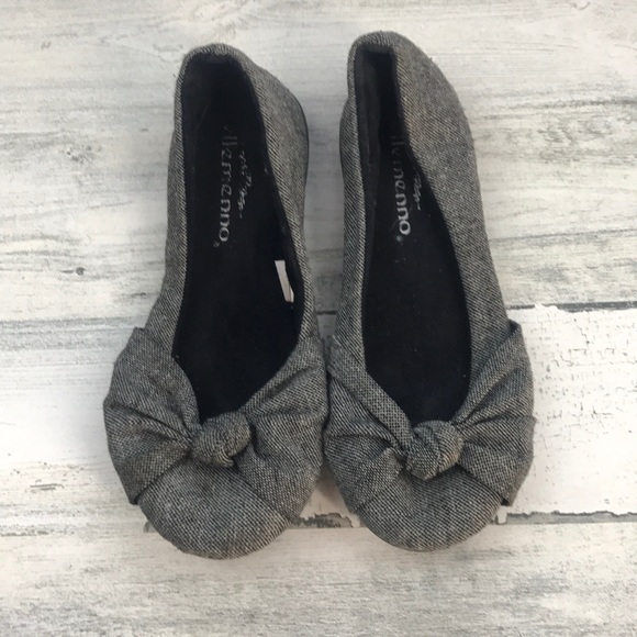 ellemenno Shoes - Ellemenno tweed flats size 6.5